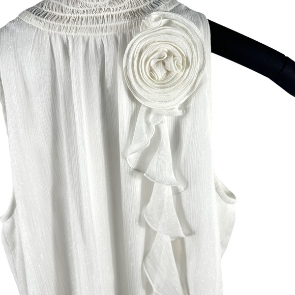 | I.N. San Francisco | White Shimmer Smocked Neck Sleeveless Floral Detail Top - Picture 5 of 10